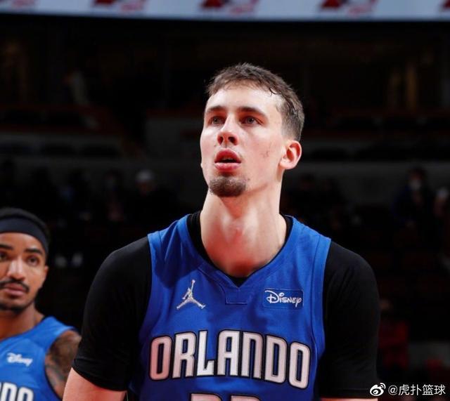 他是球队的 他是球队的